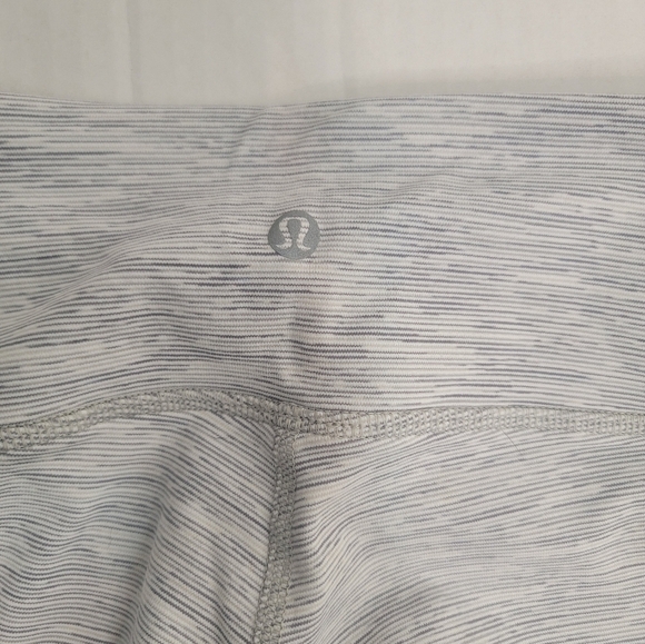 Lululemon Leggings Sz 6 Wunder Under Space Dye Mid Rise 31" Inseam - Picture 3 of 6